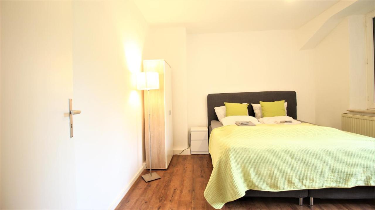 Zentral Wohnen - Inkl. Privatem Stellplatz Apartman Würzburg Kültér fotó